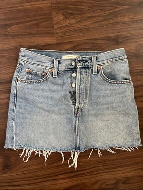 Levis icon skirt 26 denim vintage style